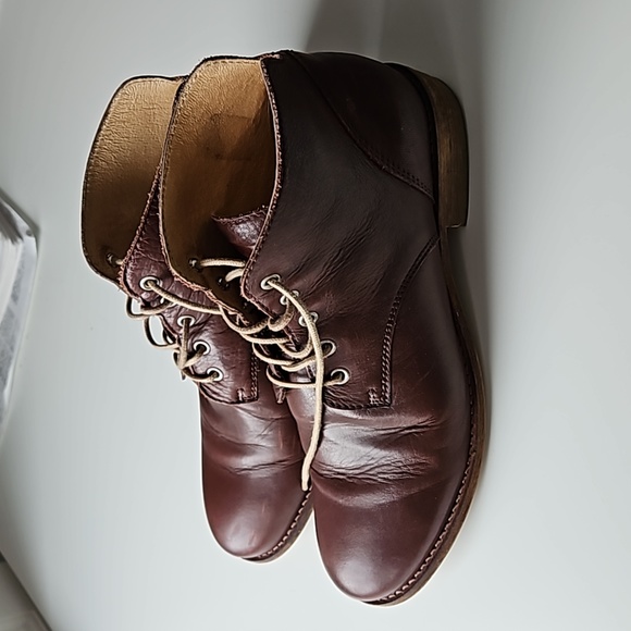 Brown leather lace up shoes - Picture 2 of 8